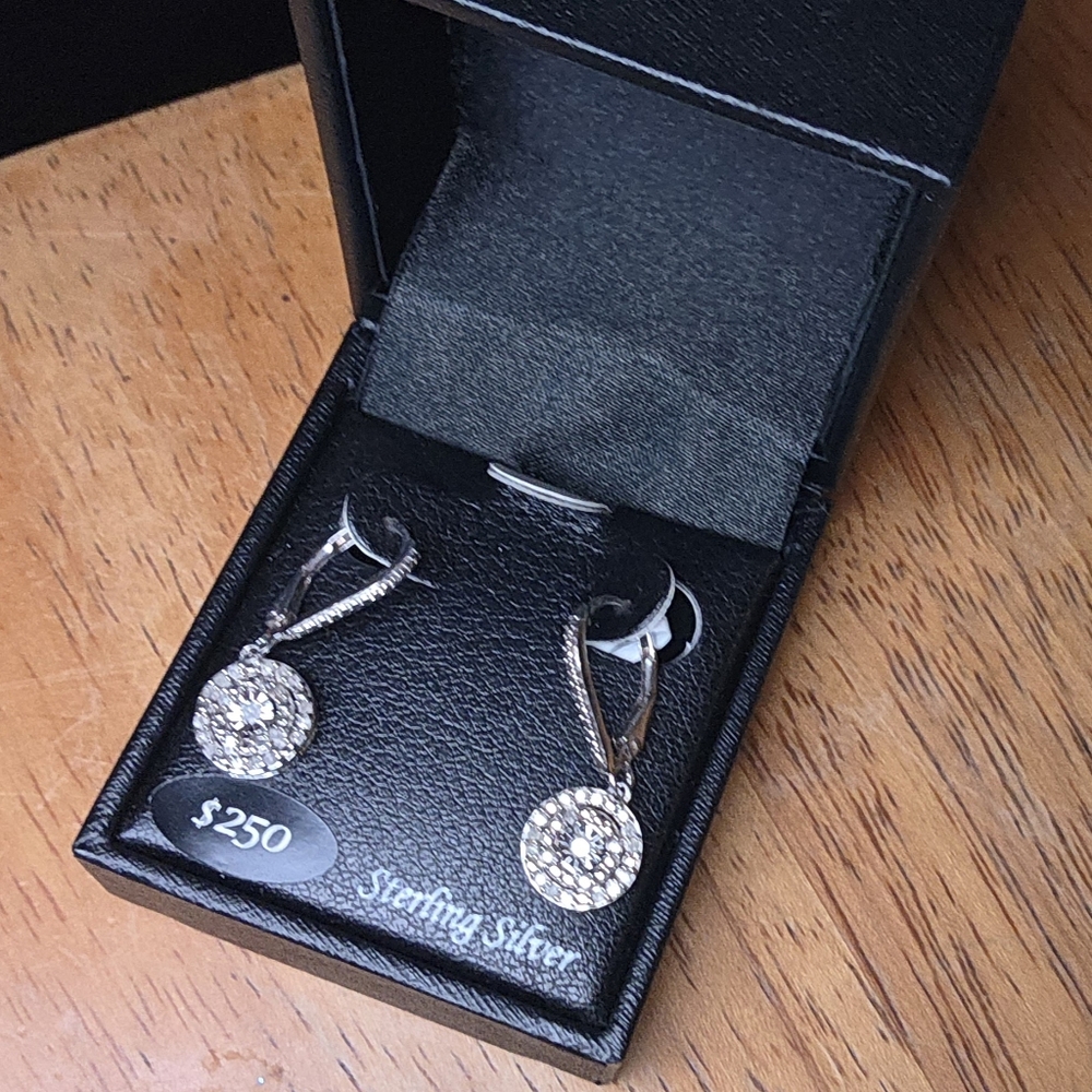 NEW Earrings MACYS 1/4 CT. TW Sterling Silver - Picture 7 of 7
